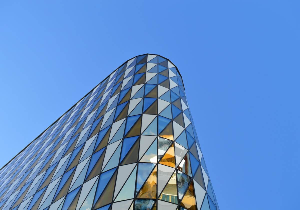 女友大方回应恋情：我很开心，我很爱亚马尔