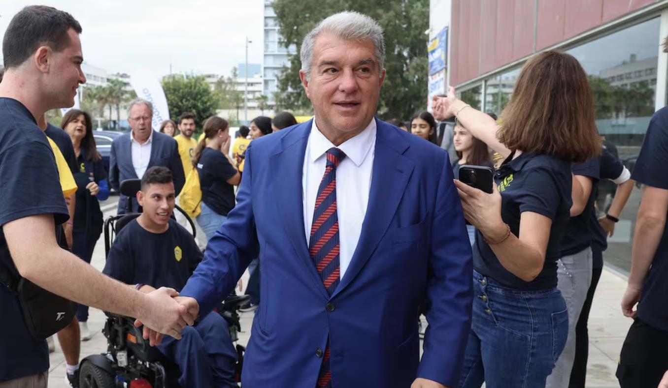 拉波尔塔：皇马清楚我们的立场，我尊重德容但美国赛一定会办