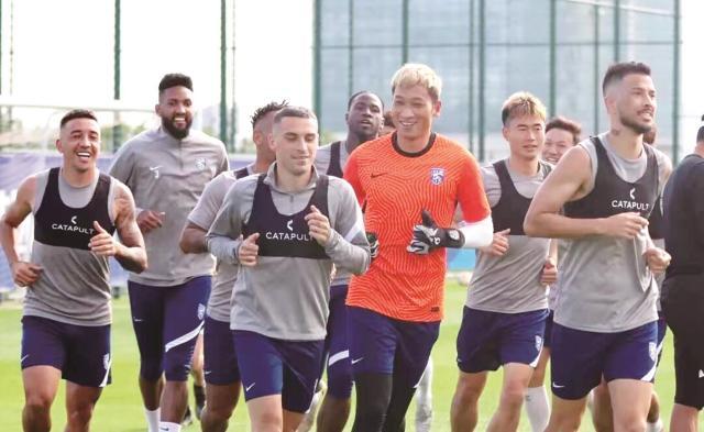 开云体育app官网-中超前瞻:武汉德比争榜首 海港PK广州队冲连胜