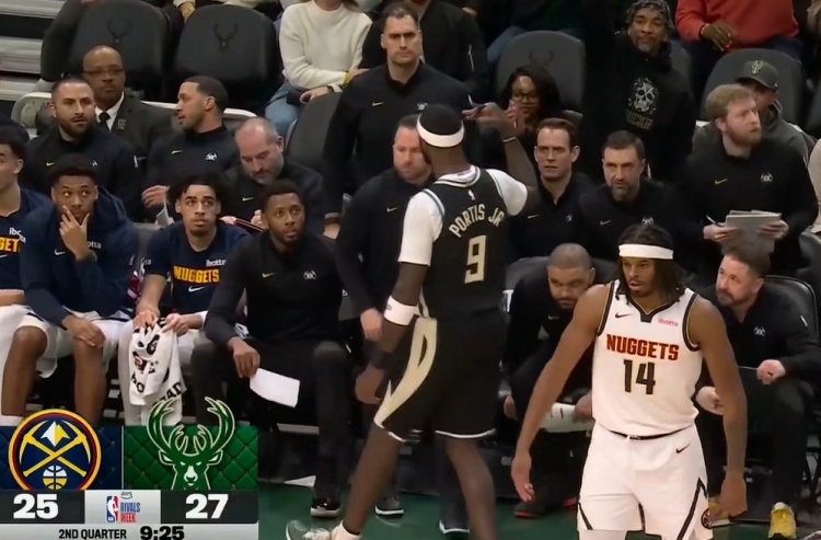 开云体育app官网-百步穿杨！波蒂斯三分命中 帮助雄鹿反超比分打停掘金