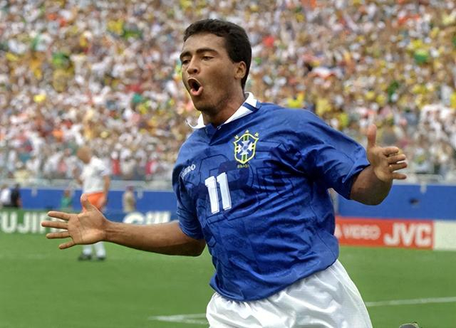 开运体育下载-劈腿女友闺蜜！60岁罗马里奥被甩了：相恋仅2个月 闪电分手|蒂芙尼|芭芭拉|斯蒂芬·马布里|太阳报|克里斯蒂亚诺·罗纳尔多_新浪体育_新浪新闻